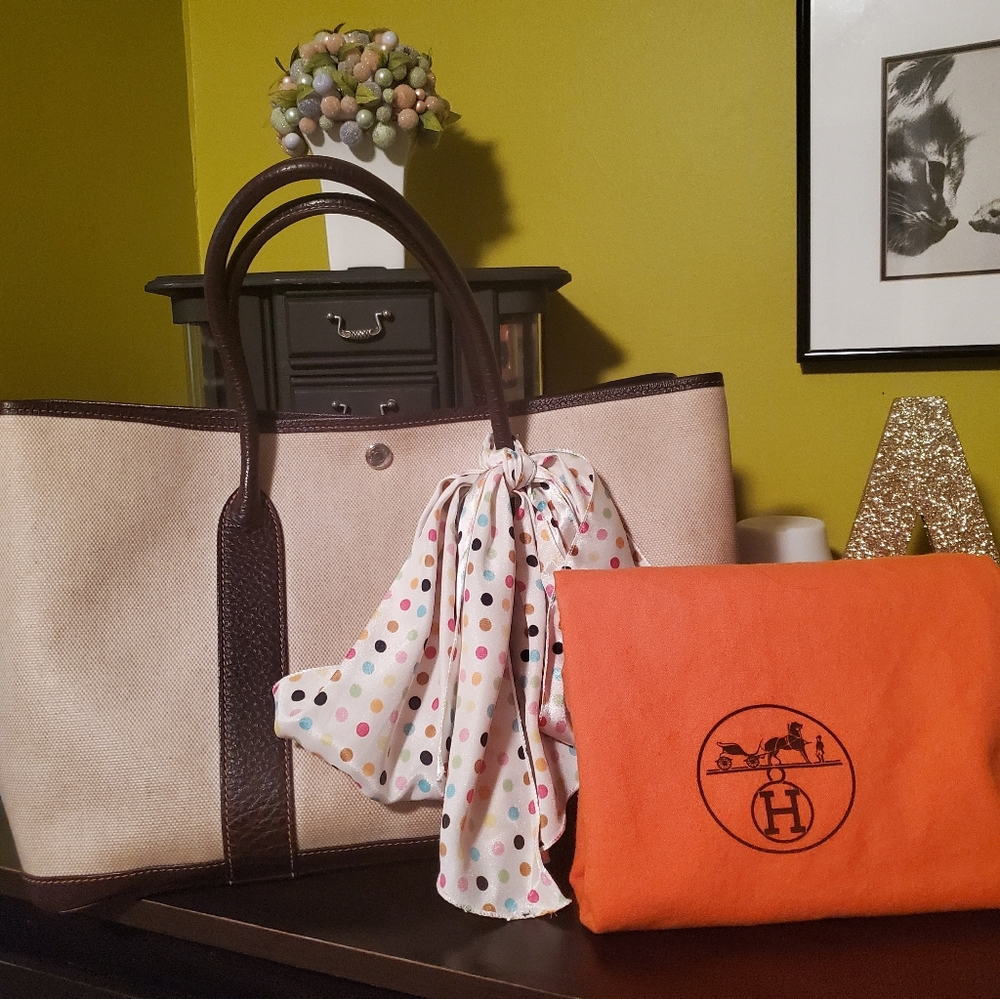 Authentic Hermes Garden Party 36